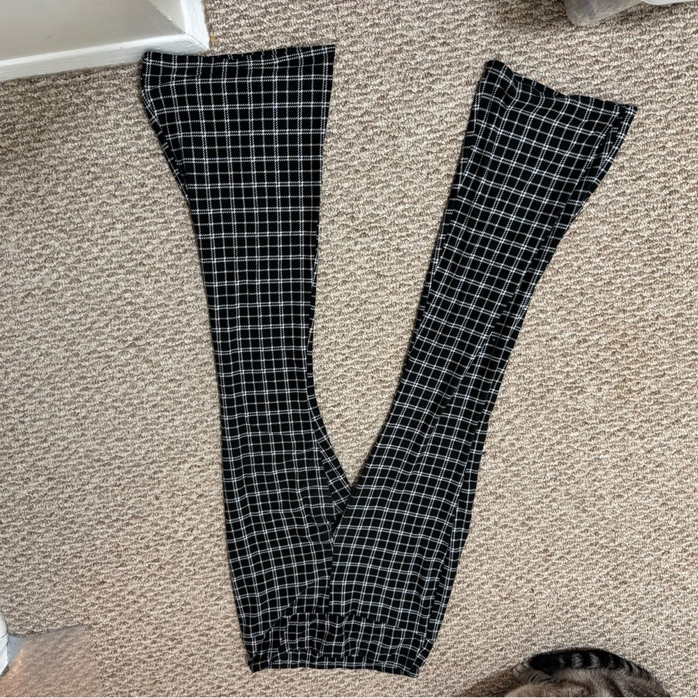 No Boundaries Black and White Plaid Pants